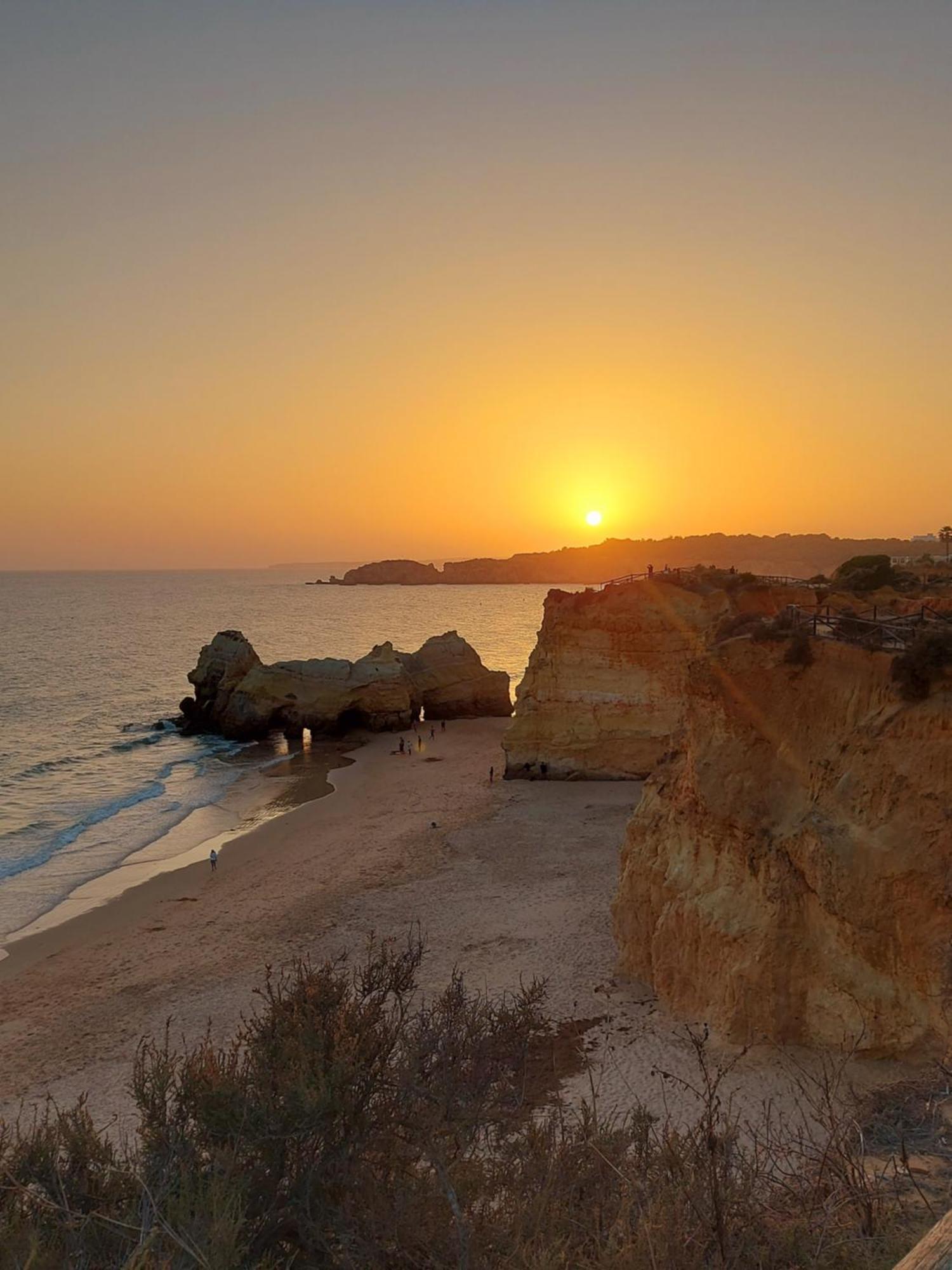 Front Beach Apartment Portimao Exterior photo